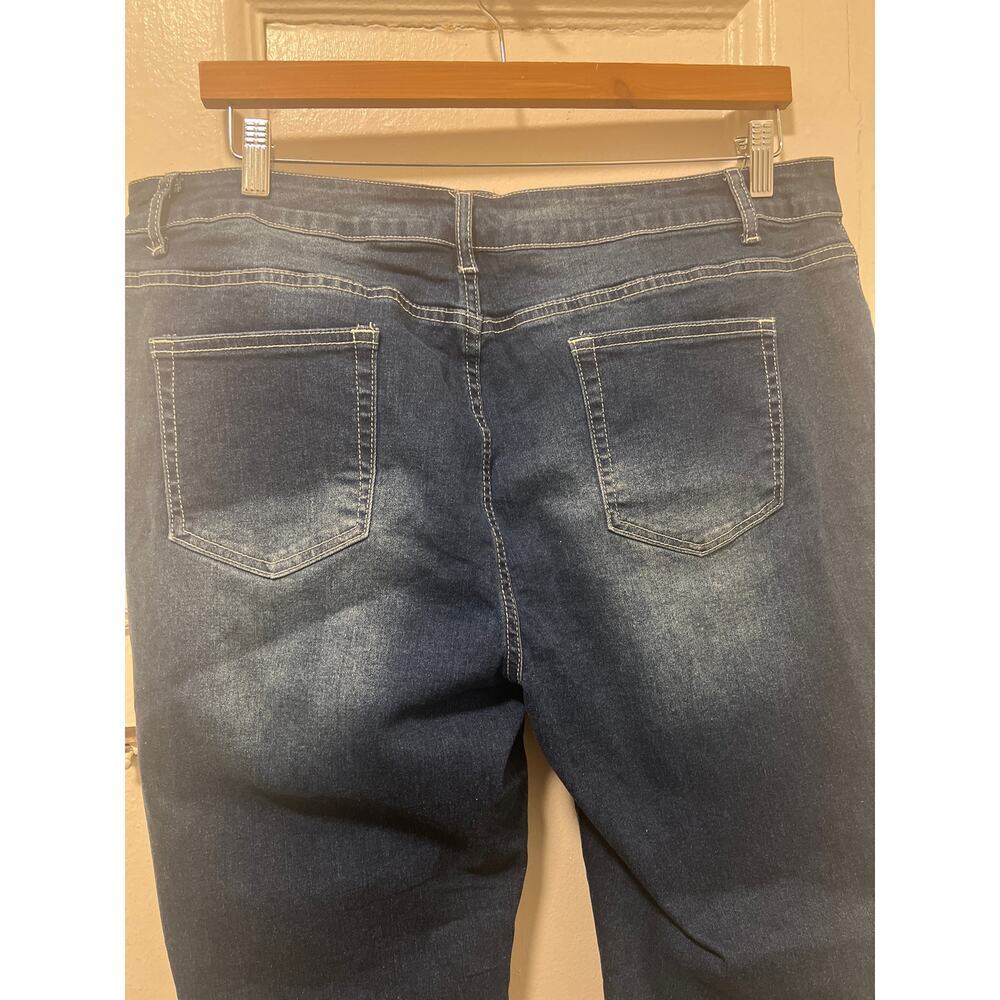 Blue Denim Distressed Raw Hem Ankle Length Jeans NWOT Size 18 - Picture 6 of 8